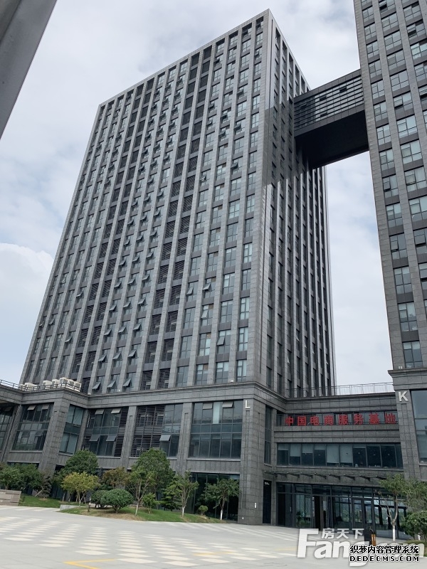 鹿山路153平纯写字楼出租 37元平即租即用